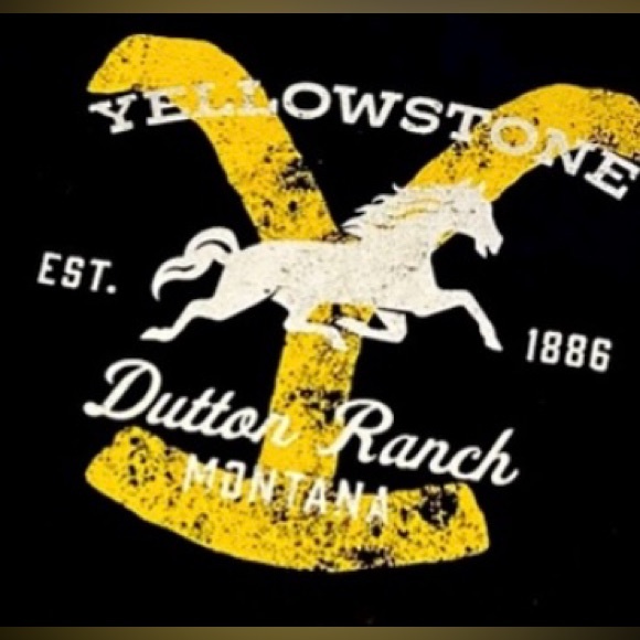 ❌SOLD Yellow Stone Women’s Black Scoop Neck Small Sweater - Picture 2 of 4